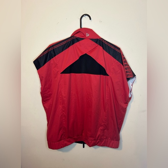 Qore Red Men's bulls Jacket - Picture 2 of 2